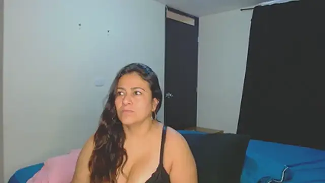 roxanasexy2025 online show from 12/05/25, 12:48