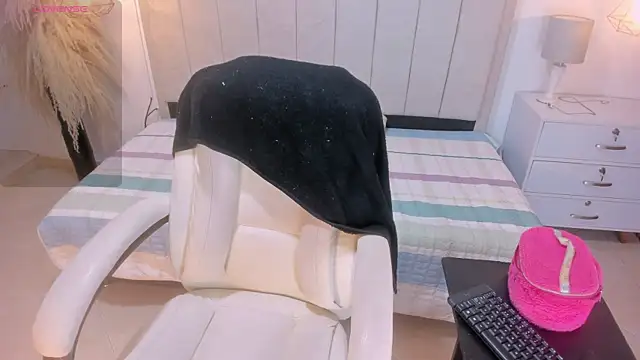 gime lara online show from 12/16/25, 12:09