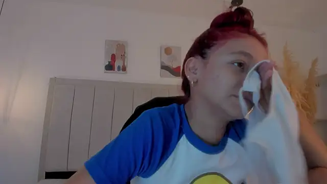 Snapshot of gime_lara chatting on 01/14/26, 12:09 gime lara online show from 01/14/26, 12:09