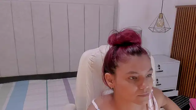 gime lara online show from 12/18/25, 06:34