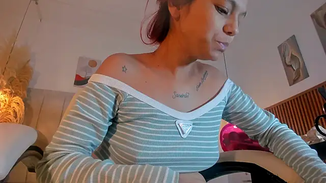 gime lara online show from 04/22/26, 12:56