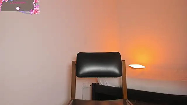 Snapshot of SamanthaLara chatting on 09/26/25, 11:50 SamanthaLara online show from 09/26/25, 11:50