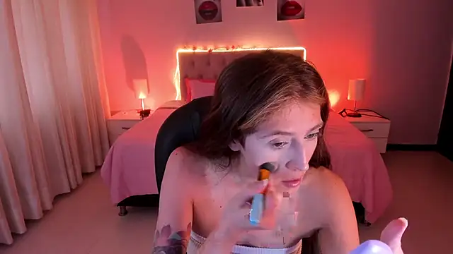 Emily Warren  online show from 01/16/26, 07:51