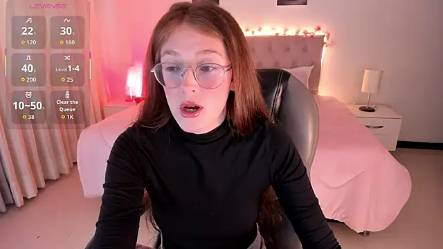 Emily Warren  online show from 11/14/25, 07:39