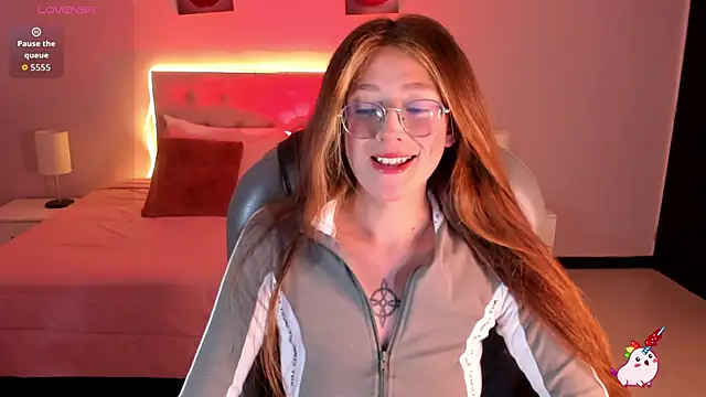 Emily Warren  online show from 02/20/26, 08:22