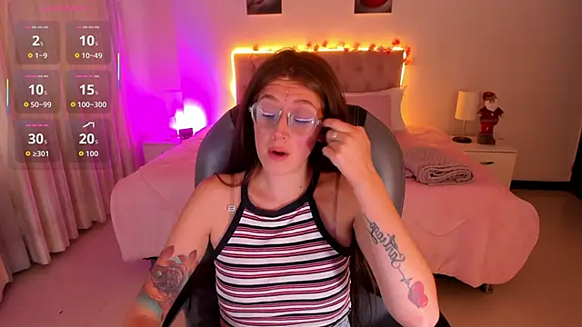 Emily Warren  online show from 11/19/25, 07:03