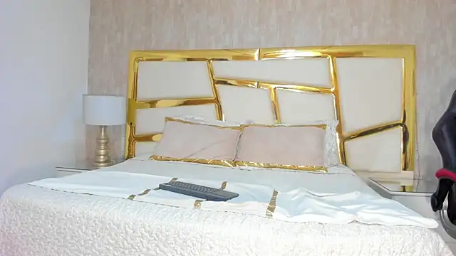 Snapshot of Gianna_Watson chatting on 02/26/25, 05:53 Gianna Watson online show from 02/26/25, 05:53