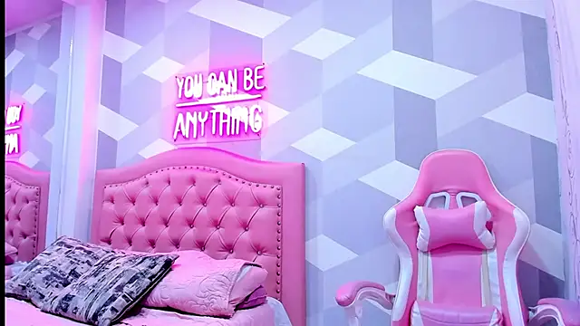 Snapshot of Gianna_Watson chatting on 03/03/25, 04:15 Gianna Watson online show from 03/03/25, 04:15