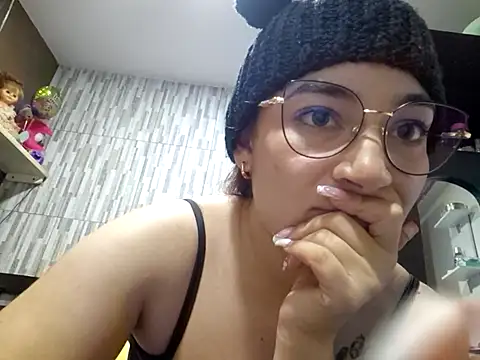 Snapshot of issa_monterrey chatting on 03/20/25, 02:51 issa monterrey online show from 03/20/25, 02:51