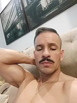 juniortche1313 online show from 11/04/25, 04:44