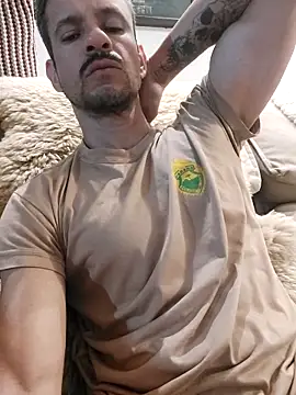 juniortche1313 online show from 01/08/26, 12:38