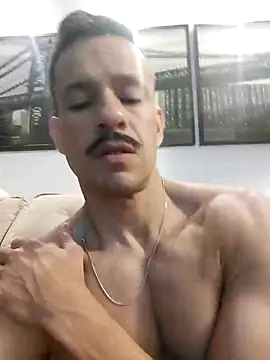 juniortche1313 online show from 11/05/25, 10:57