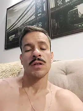 juniortche1313 online show from 10/31/25, 07:10