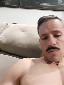 juniortche1313 online show from 11/14/25, 04:21