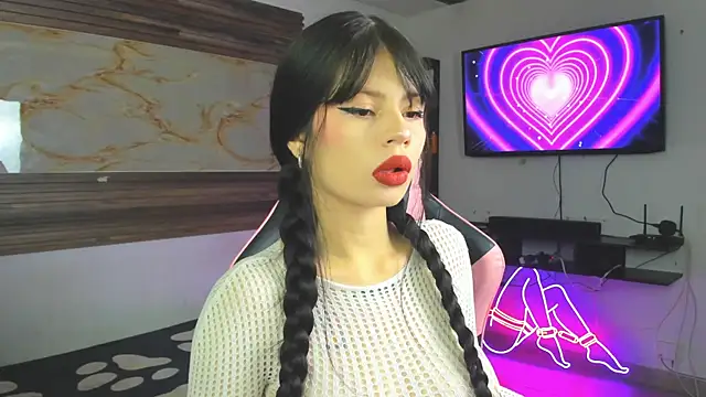 Snapshot of Cloe_roouse chatting on 10/28/25, 08:19 Cloe roouse online show from 10/28/25, 08:19