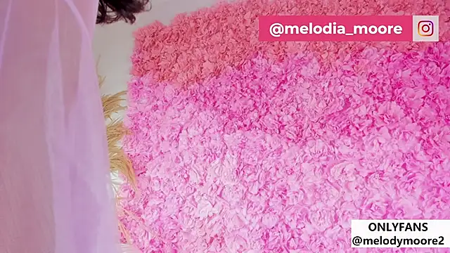 Melodymoore  online show from 11/30/25, 10:21