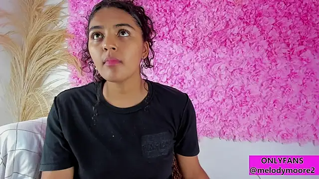 Melodymoore  online show from 11/17/25, 10:47