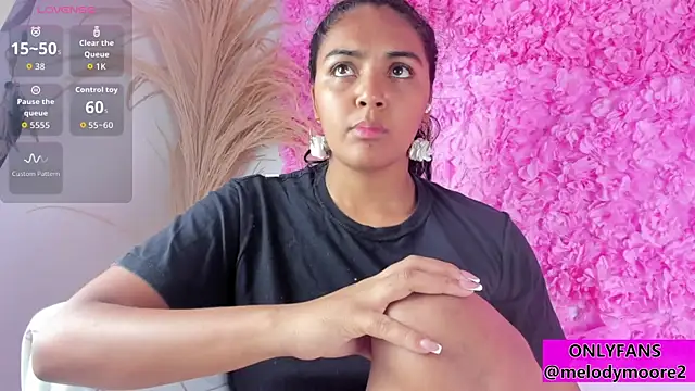 Melodymoore  online show from 10/19/25, 10:12