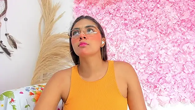 Melodymoore  online show from 02/18/26, 01:25