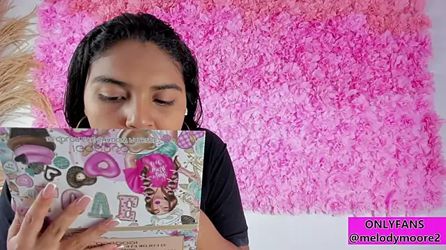 Melodymoore  online show from 11/19/25, 10:21