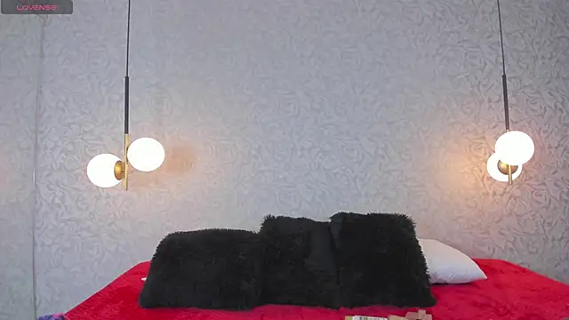 zephyra-angels online show from 10/30/25, 04:11