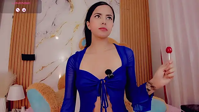 Snapshot of ValeriCardenas chatting on 02/04/26, 02:17 ValeriCardenas online show from 02/04/26, 02:17