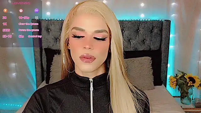 Snapshot of Dalila_moan chatting on 03/22/25, 10:15 Dalila moan online show from 03/22/25, 10:15