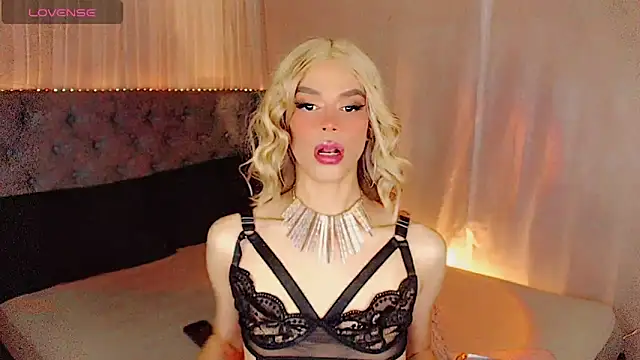 Dalila moan online show from 11/16/25, 10:57