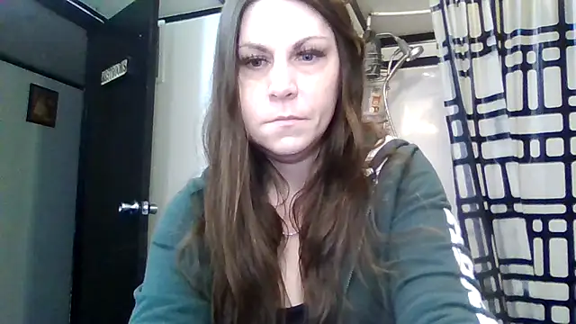 Snapshot of mrstoxox4594 chatting on 02/26/25, 12:05 mrstoxox4594 online show from 02/26/25, 12:05