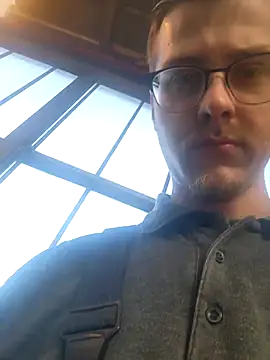 luckyluuk25 online show from 03/04/26, 12:24