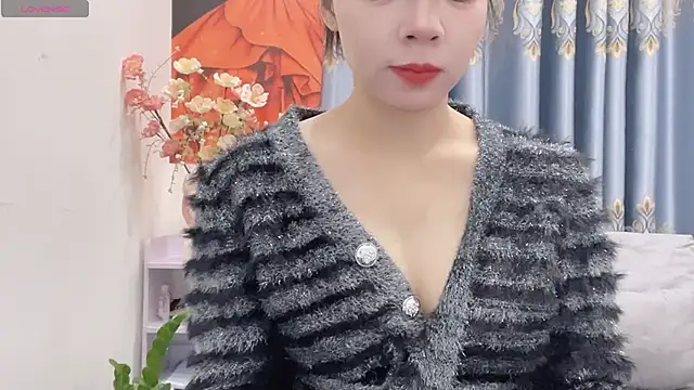 Snapshot of shishi_101 chatting on 11/23/25, 01:59 shishi 101 online show from 11/23/25, 01:59