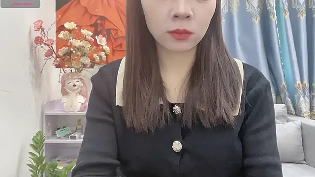 Snapshot of shishi_101 chatting on 11/19/25, 02:22 shishi 101 online show from 11/19/25, 02:22