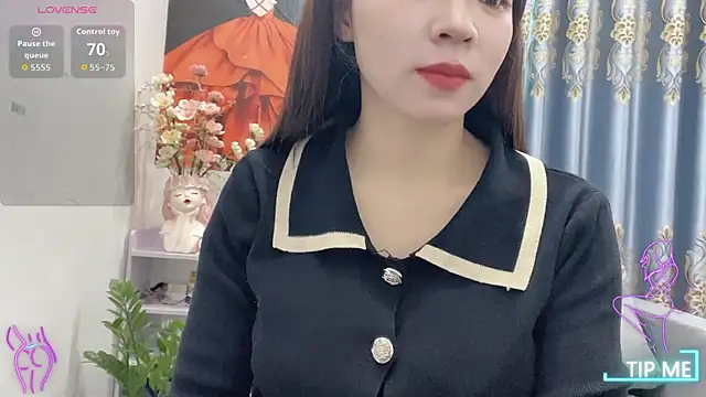 Snapshot of shishi_101 chatting on 10/25/25, 01:27 shishi 101 online show from 10/25/25, 01:27