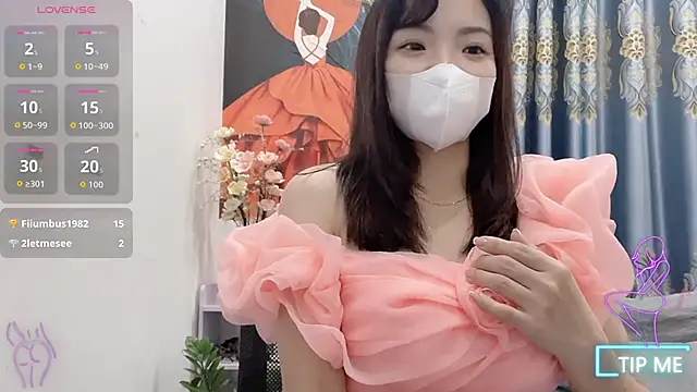 Snapshot of shishi_101 chatting on 10/26/25, 01:39 shishi 101 online show from 10/26/25, 01:39