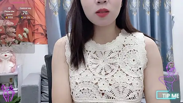 Snapshot of shishi_101 chatting on 10/21/25, 01:38 shishi 101 online show from 10/21/25, 01:38