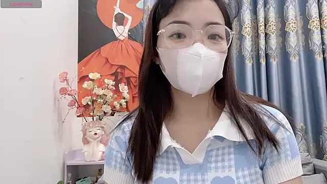 Snapshot of shishi_101 chatting on 11/16/25, 02:27 shishi 101 online show from 11/16/25, 02:27