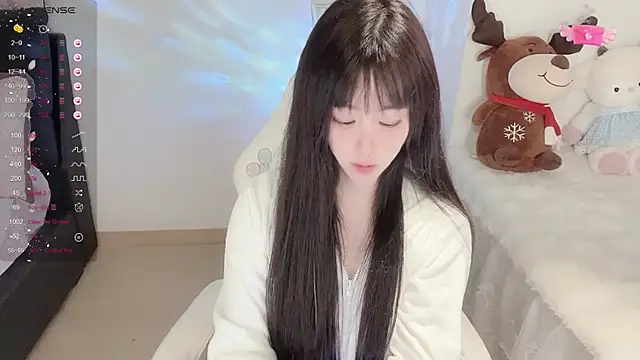 Milla-z online show from 11/17/25, 03:21