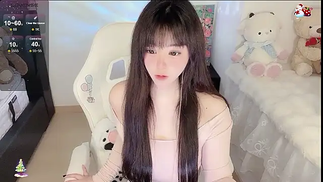 Snapshot of Milla-z chatting on 03/13/26, 12:10 Milla-z online show from 03/13/26, 12:10