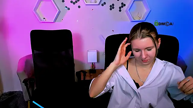 doll vey online show from 11/20/25, 09:25