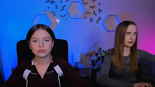 doll vey online show from 11/24/25, 07:58