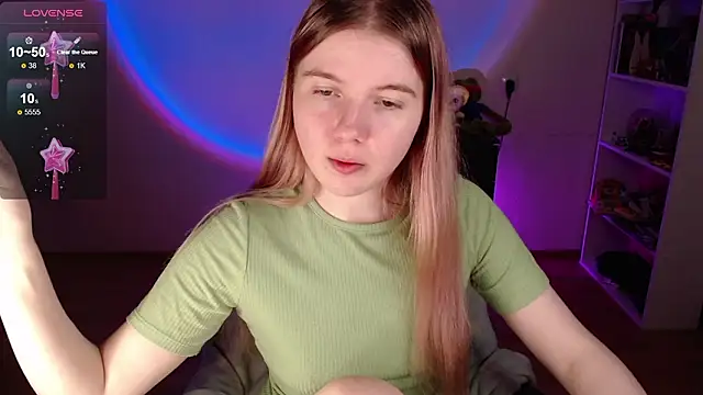 Strawberry juli online show from 02/16/26, 01:32