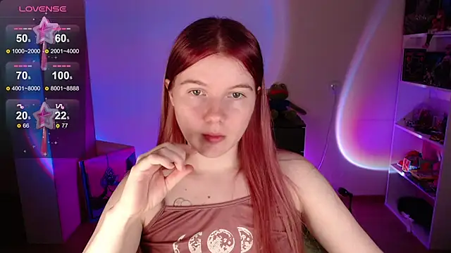 Strawberry juli online show from 10/10/25, 06:20