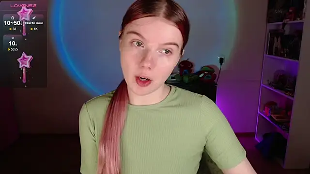 Strawberry juli online show from 12/20/25, 01:25