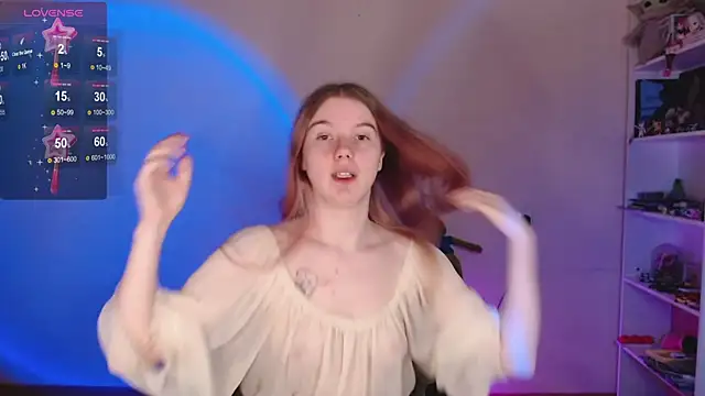 Strawberry juli online show from 03/28/26, 11:33