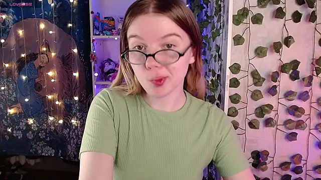 Strawberry juli online show from 03/19/25, 02:27