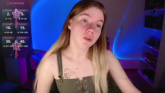 Strawberry juli online show from 10/02/25, 06:06