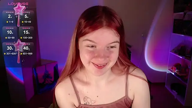 Strawberry juli online show from 10/09/25, 07:53