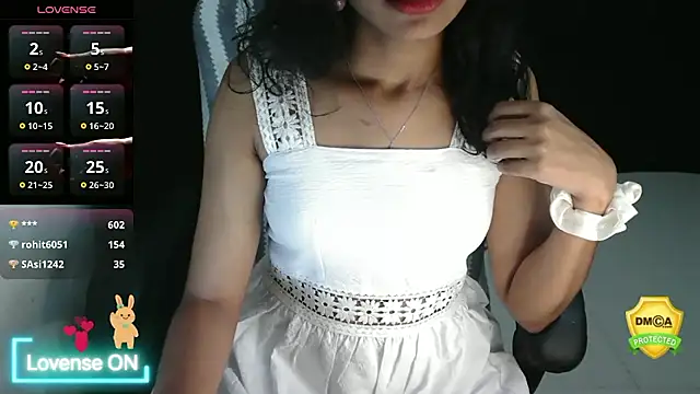 Snapshot of fullmoan chatting on 10/24/25, 08:19 fullmoan online show from 10/24/25, 08:19