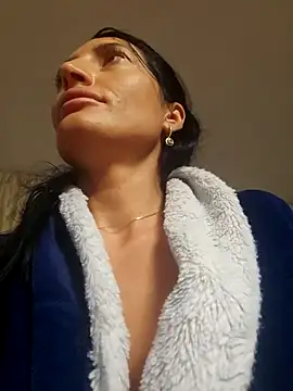 zoeylarkens online show from 11/19/25, 06:30