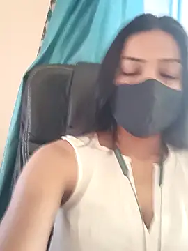 Snapshot of CRAZY__BITE chatting on 02/24/26, 11:11 CRAZY BITE online show from 02/24/26, 11:11